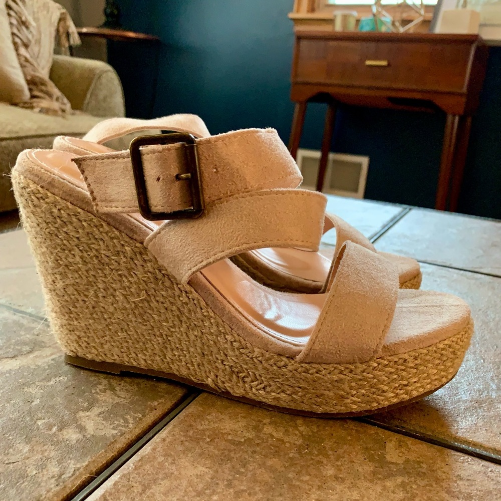Women’s TINSTREE Nude wedges